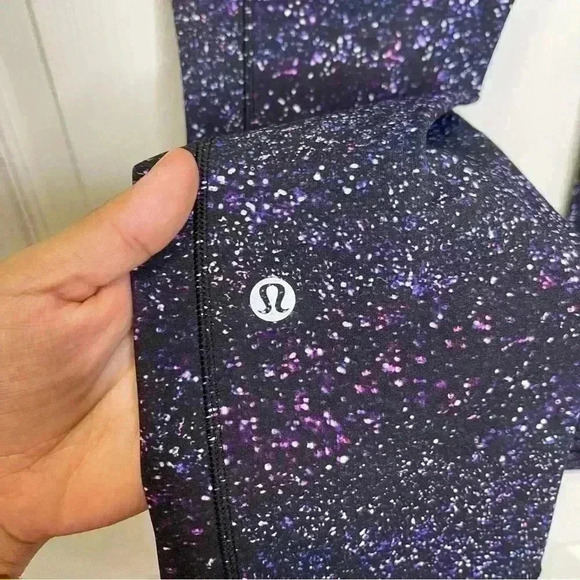 Lululemon Speed Up Crop 21"
Crystalline Multi Sz 6 - Picture 4 of 9